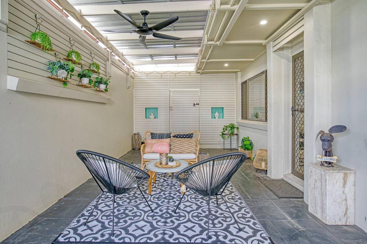 'buzzing Surfers' Vibrant Indoor-outdoor Lifestyle